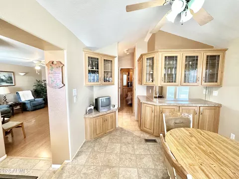 326 S Emerald Dr, Apache Junction, AZ 85120 photo 9