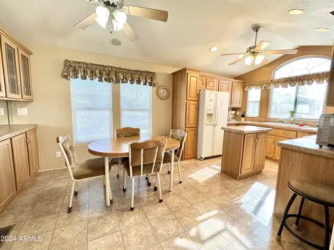 326 S Emerald Dr, Apache Junction, AZ 85120 photo 11