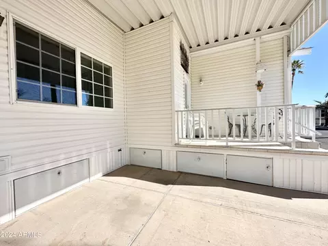 326 S Emerald Dr, Apache Junction, AZ 85120 photo 6
