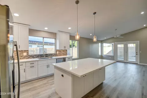 839 S Honeysuckle Ln, Gilbert, AZ 85296 photo 3