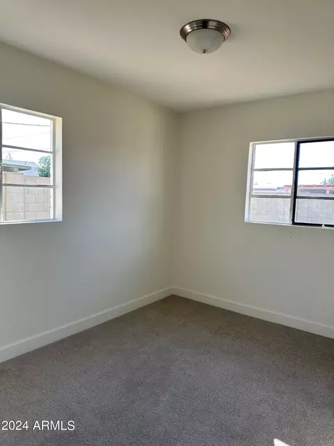 3231 E Monte Vista Rd, Phoenix, AZ 85008 photo 10