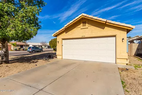 3002 E Topeka Dr, Phoenix, AZ 85050 photo 2