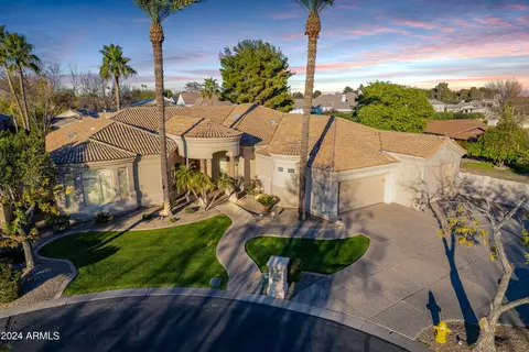 8315 S Homestead Ln, Tempe, AZ 85284
