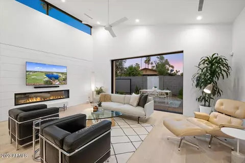 Living - 3530 E Monterosa St, Phoenix, AZ 85018 photo 1 of 1