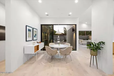 Dining - 3530 E Monterosa St, Phoenix, AZ 85018 photo 1 of 2