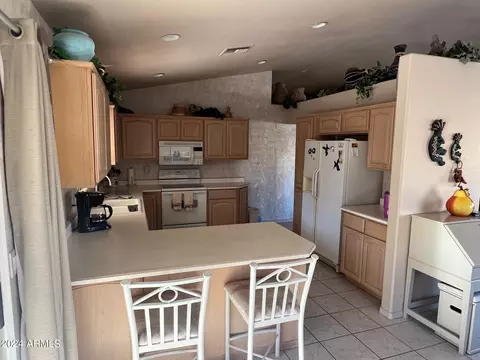 5755 E Leonora St, Mesa, AZ 85215 photo 9