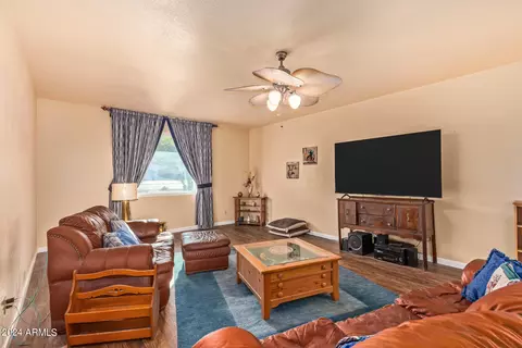 329 E Thunderbird Trl, Phoenix, AZ 85042 photo 12