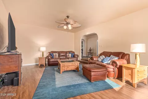 329 E Thunderbird Trl, Phoenix, AZ 85042 photo 13