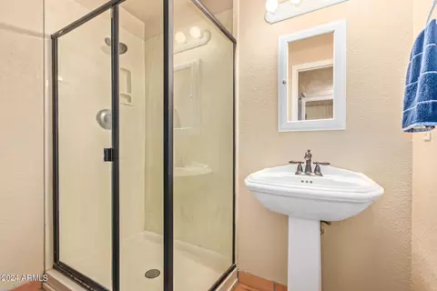 329 E Thunderbird Trl, Phoenix, AZ 85042 photo 28