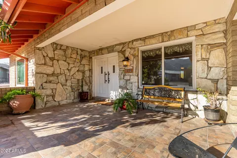 329 E Thunderbird Trl, Phoenix, AZ 85042 photo 9