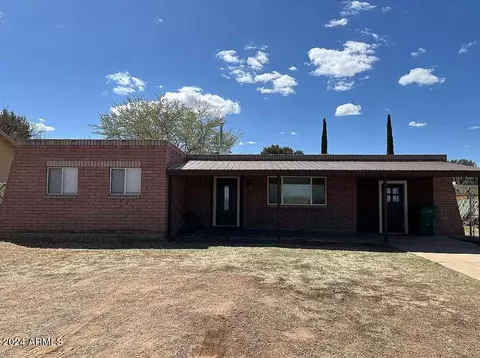 211 N Fairbanks St, Huachuca City, AZ 85616