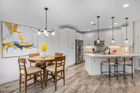 2511 W Queen Creek Rd #164, Chandler, AZ 85248