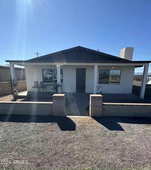 935 W Grace Ave, Pirtleville, AZ 85626