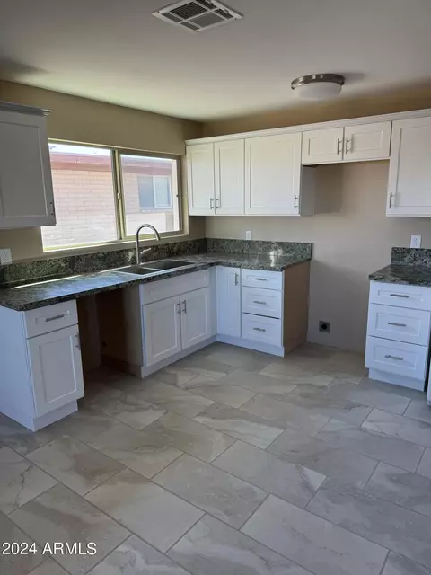 935 W Grace Ave, Pirtleville, AZ 85626 photo 5
