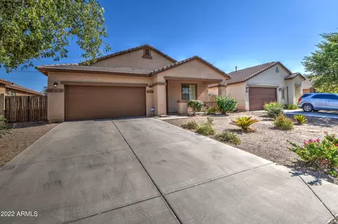 567 E Trellis Rd, San Tan Valley, AZ 85140