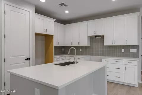 4273 E Jones St, Gilbert, AZ 85295 photo 11