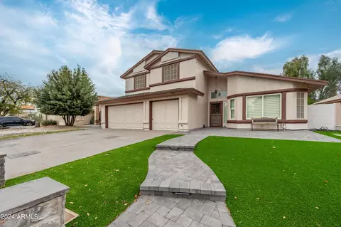 3917 W Creedance Blvd, Glendale, AZ 85310