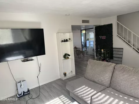 3309 W Echo Ln, Phoenix, AZ 85051 photo 12