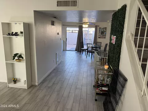 3309 W Echo Ln, Phoenix, AZ 85051 photo 9