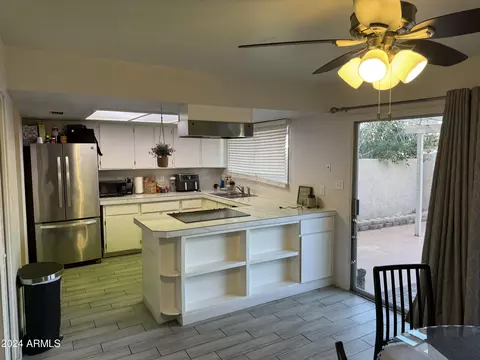 3309 W Echo Ln, Phoenix, AZ 85051 photo 2