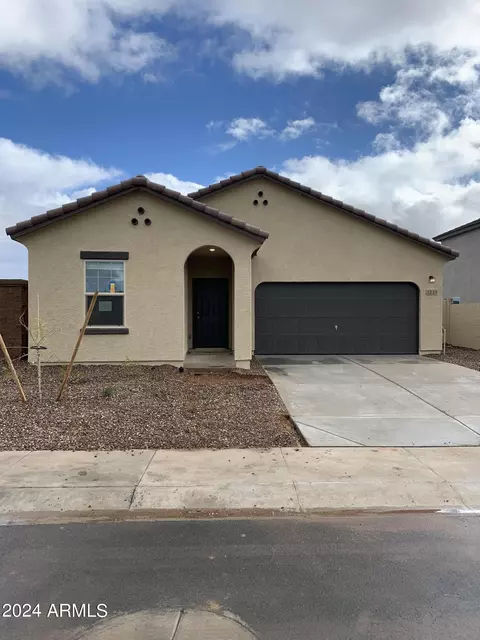3231 E Miner Dr, San Tan Valley, AZ 85143