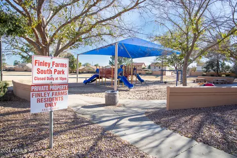 2054 E Catclaw St, Gilbert, AZ 85296 photo 29