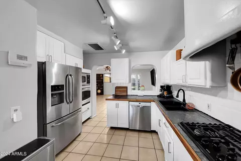 1929 E Clarendon Ave, Phoenix, AZ 85016 photo 22