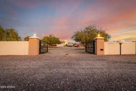 13627 S Hermit Rd, Buckeye, AZ 85326