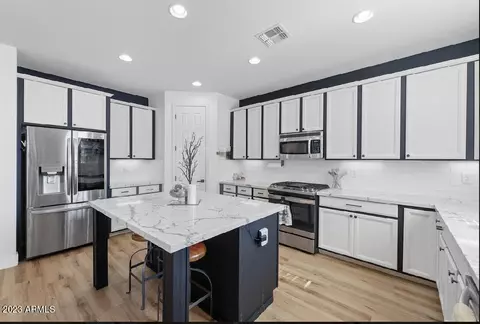 6749 Elmwood St, Mesa, AZ 85205