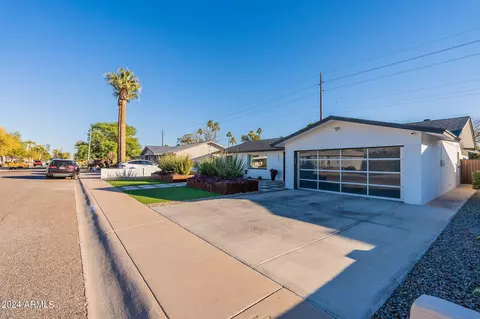 8231 E Crestwood Way, Scottsdale, AZ 85250