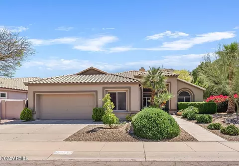 2553 E Amberwood Dr, Phoenix, AZ 85048