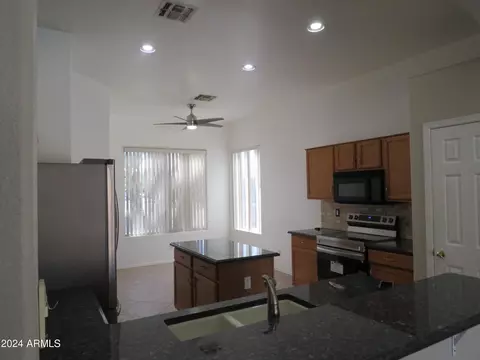 688 N Bridlegate Dr, Gilbert, AZ 85234 photo 4
