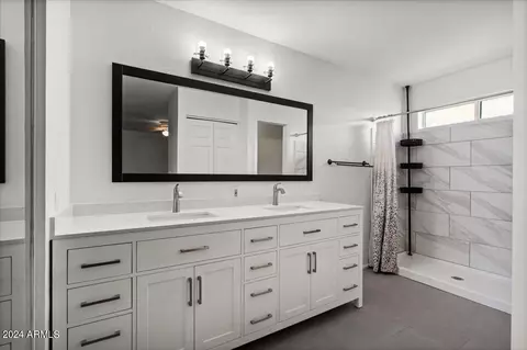 Bath - 2033 Edgewood Ave, Mesa, AZ 85204 photo 1 of 2