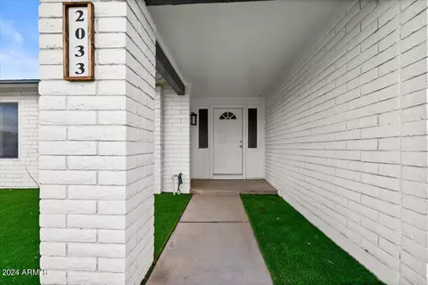Entry Way - 2033 Edgewood Ave, Mesa, AZ 85204 photo 1 of 6