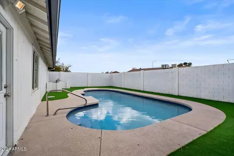 Exterior - 2033 Edgewood Ave, Mesa, AZ 85204 photo 4 of 7