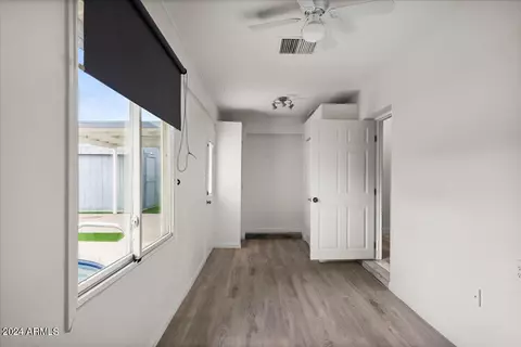 Entry Way - 2033 Edgewood Ave, Mesa, AZ 85204 photo 5 of 6
