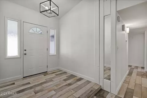 Entry Way - 2033 Edgewood Ave, Mesa, AZ 85204 photo 3 of 6