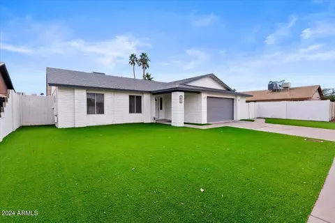 Exterior - 2033 Edgewood Ave, Mesa, AZ 85204 photo 2 of 7