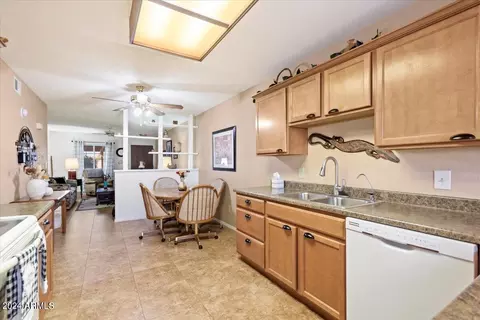 455 S Delaware Dr #119, Apache Junction, AZ 85120 photo 9