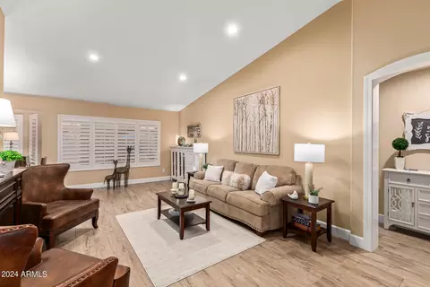 3356 E Tonto Ln, Phoenix, AZ 85050 photo 5