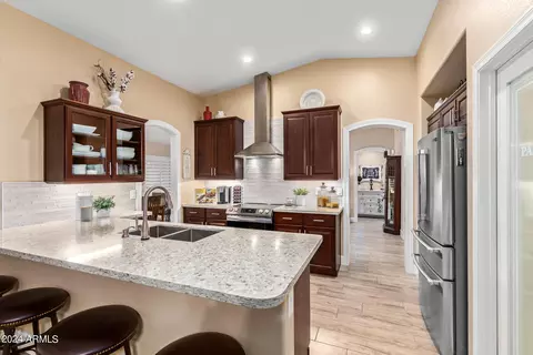 3356 E Tonto Ln, Phoenix, AZ 85050 photo 4