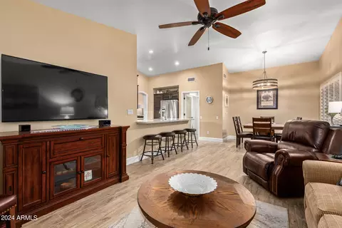 3356 E Tonto Ln, Phoenix, AZ 85050 photo 9