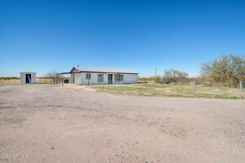 8716 N Custer Dr, Florence, AZ 85132