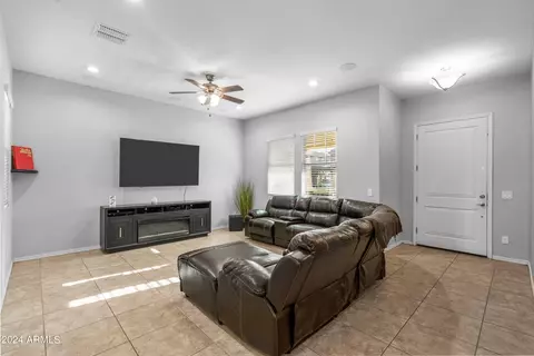 Living - 4120 E Cynthia St, Gilbert, AZ 85295 photo 1 of 3