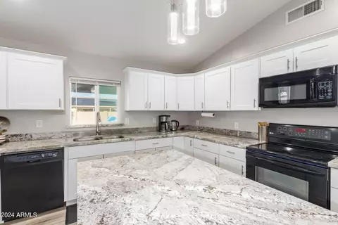 Kitchen - 3006 E Toledo Ct, Gilbert, AZ 85295 photo 5 of 7