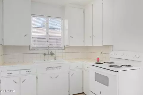 2424 E Amelia Ave, Phoenix, AZ 85016 photo 23