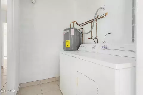 2424 E Amelia Ave, Phoenix, AZ 85016 photo 9