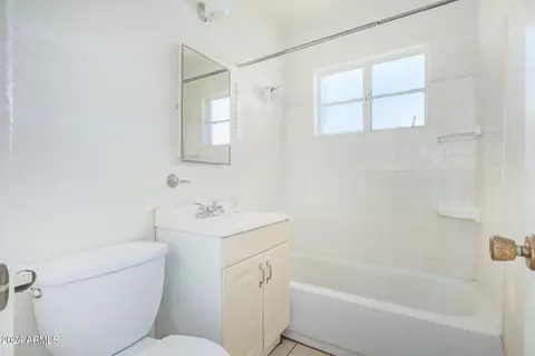 2424 E Amelia Ave, Phoenix, AZ 85016 photo 10