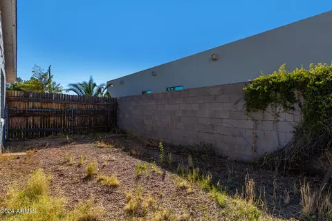 2424 E Amelia Ave, Phoenix, AZ 85016 photo 12