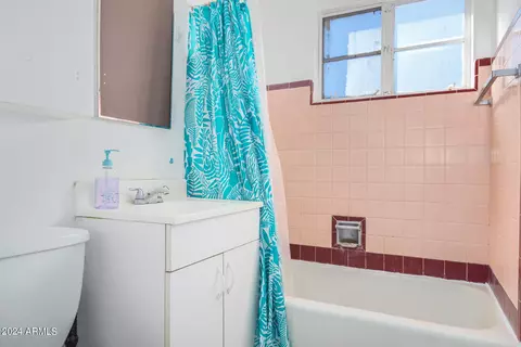 2424 E Amelia Ave, Phoenix, AZ 85016 photo 6